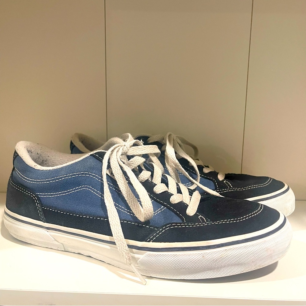 Men's 9.5 Vans Blue and Black Casual Sneakers Tennis Shoes Lace Up